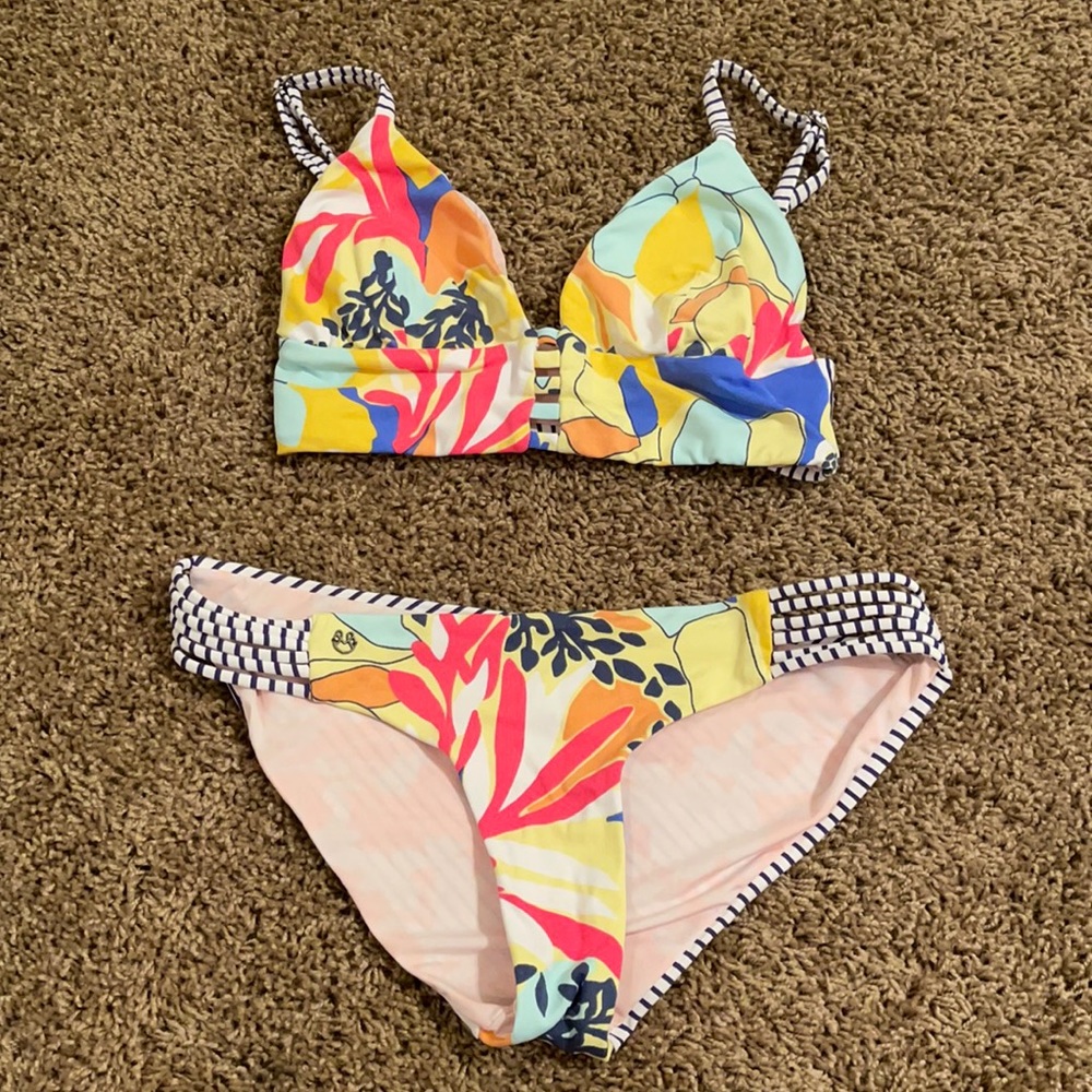 MAAJI BIKINI SET!!